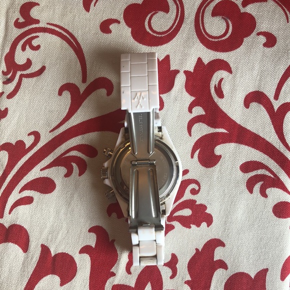 TOYWATCH white watch - Picture 7 of 8